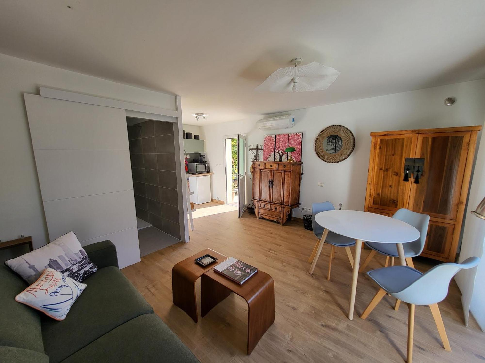 Studio Independant Avec Terrasse A Juan Les Pins Antibes Ngoại thất bức ảnh